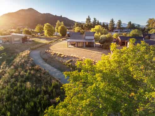 b/19 Monteith Road, Wanaka