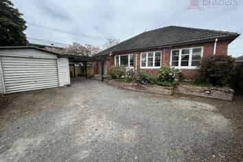 79 Aorangi Road, Bryndwr