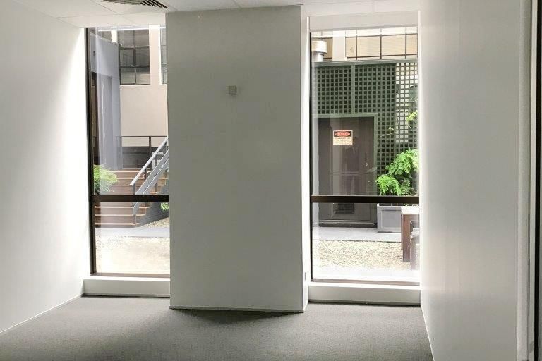 Modern Office Space - Pogled 2