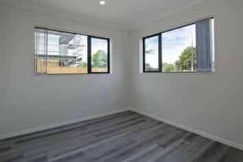 4/42 Great South Road, Manurewa