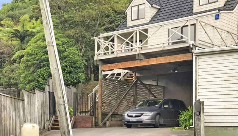 63 Makara Rd, Karori