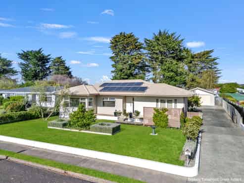 16 Alamein Crescent, Onekawa
