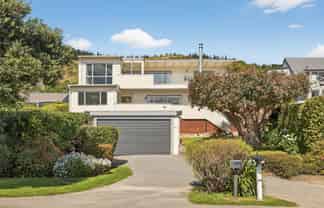 420 Marine Drive, Charteris Bay