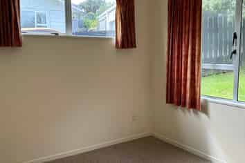 14 Frobisher St, Island Bay