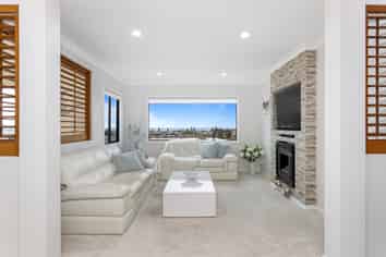 49 The Ritz, Orewa