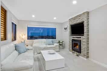 49 The Ritz, Orewa