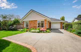 1 Greenaway Road, Waikanae