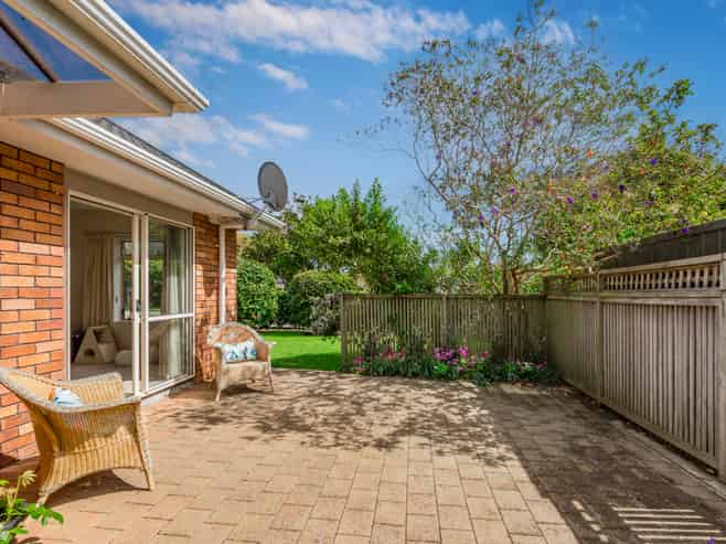 1 Greenaway Road, Waikanae