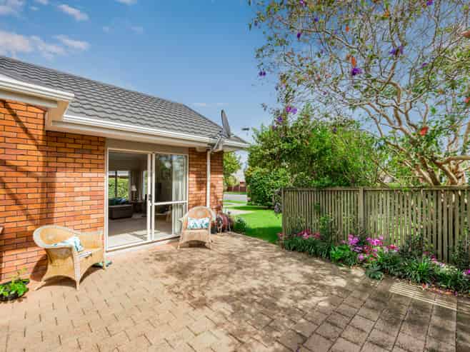 1 Greenaway Road, Waikanae