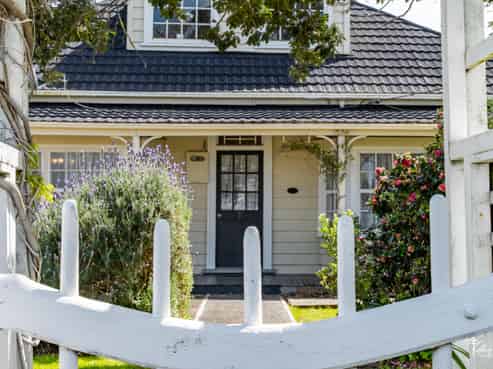 61 River Road, Dargaville