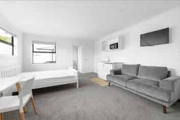 4/54B Cook Street, Hamilton East