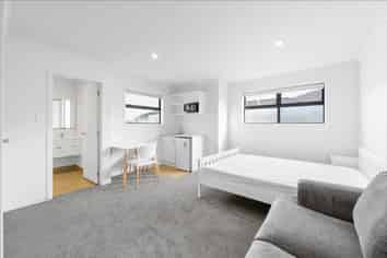 4/54B Cook Street, Hamilton East