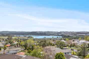 118 Sunset Road, Unsworth Heights