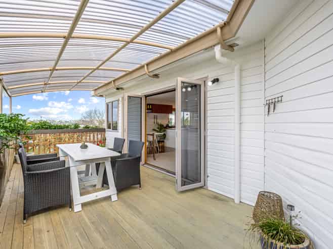 19 Charlotte Street, Stanmore Bay