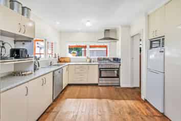 39 High Street, SOUTHBRIDGE