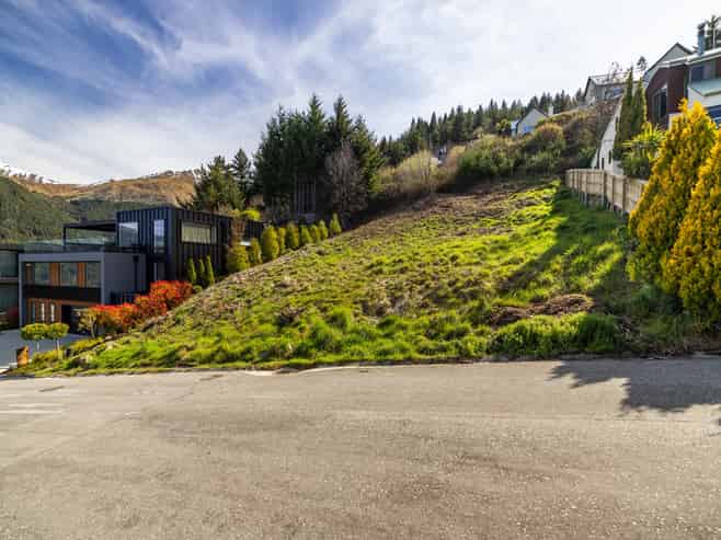 8 Manchester Place, Queenstown Hill