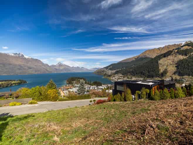 8 Manchester Place, Queenstown Hill