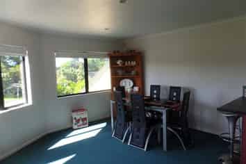 33 Vanguard Road, Kelston