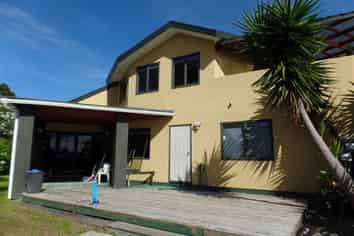33 Vanguard Road, Kelston