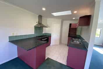 33 Vanguard Road, Kelston