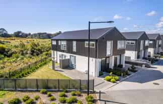 54 Koreke Close, Porirua