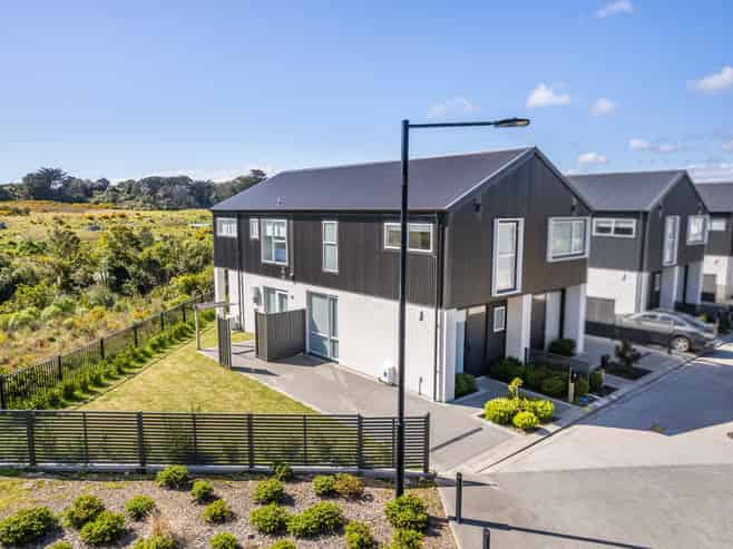 54 Koreke Close, Porirua