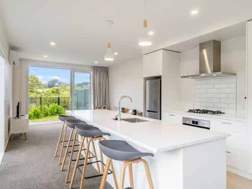 54 Koreke Close, Porirua