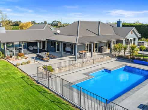 13 Bramleys Road, Flaxton