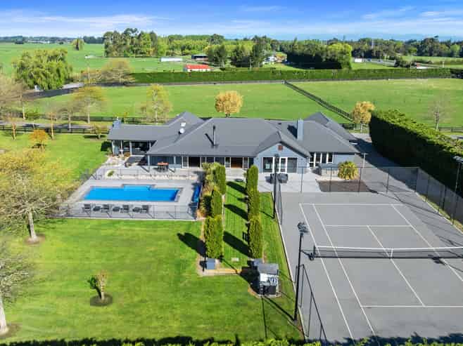 13 Bramleys Road, Flaxton