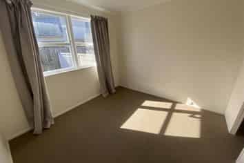 2/411 Mount Albert Road, Mount Roskill