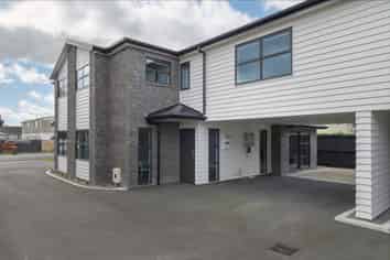 1/54B Cook Street, Hamilton East