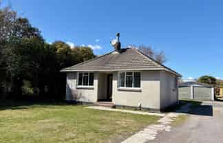 8 Island View Road, Henderson