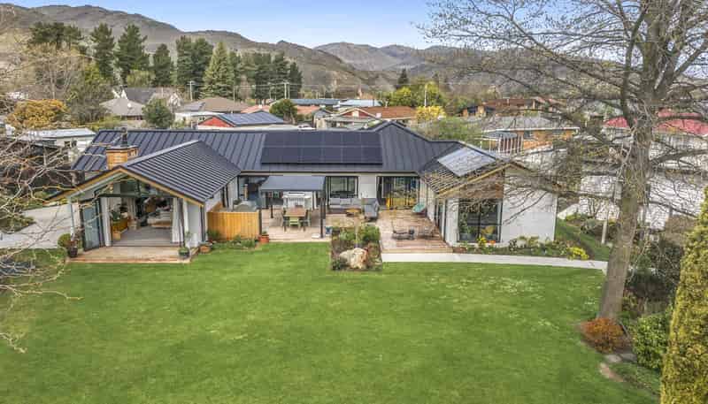 60 Neplusultra Street, Cromwell