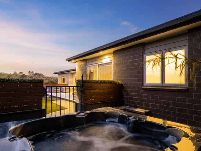 17 Dusky Crescent, Aotea