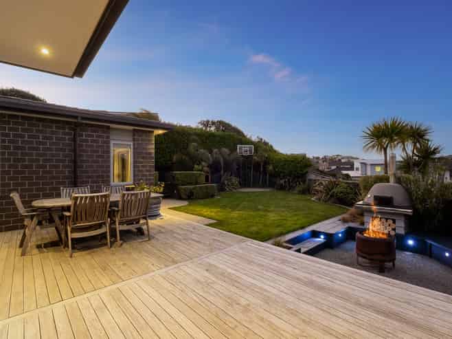 17 Dusky Crescent, Aotea