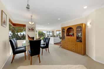 24 Omana Heights Drive, Maraetai
