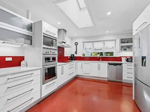 16 Toetoe Road, Otaika