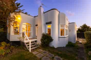 48 Manly Street, Paraparaumu Beach