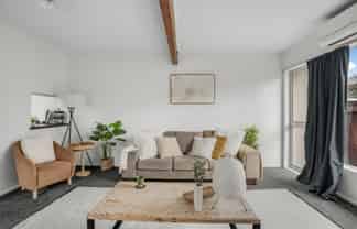10/21 Islington Street, Trentham