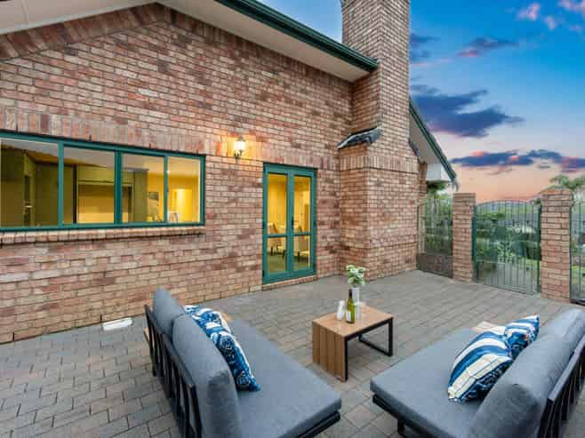 12 Tauranga Place, Orewa