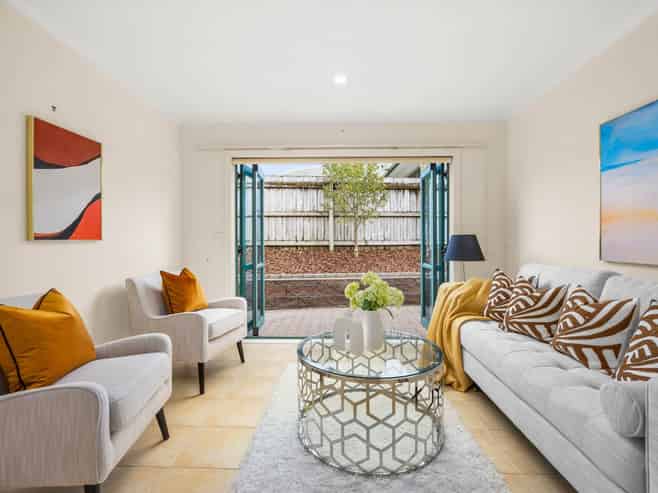 12 Tauranga Place, Orewa
