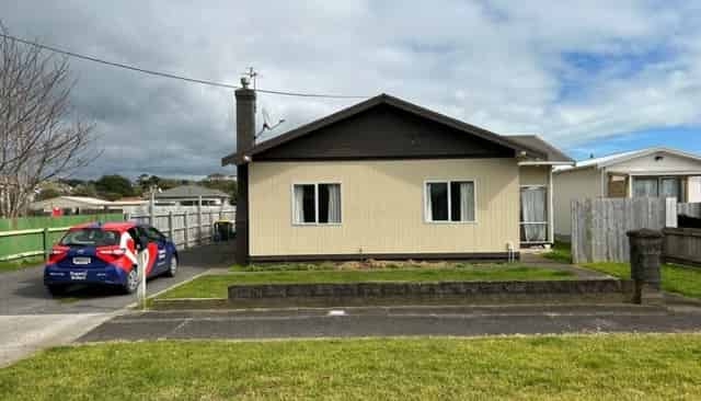 5 Strange Street, Waitara