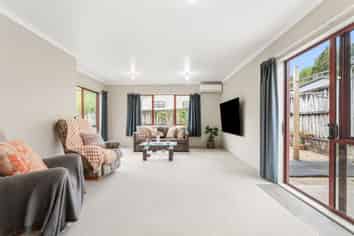 28b Dingadee Street, Welcome Bay