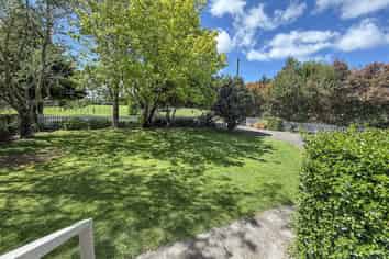 14 Papawai Road, Greytown