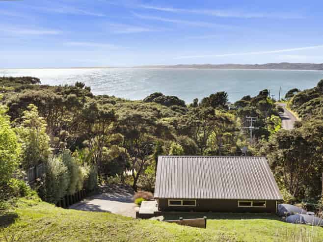 33 Whaanga Road, Raglan