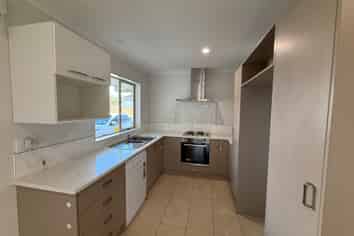 2 Carrick Glen Avenue, Flat Bush