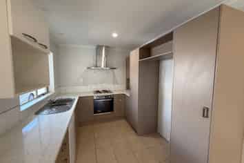 2 Carrick Glen Avenue, Flat Bush