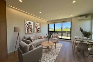 202e Henwood Road, Westgate