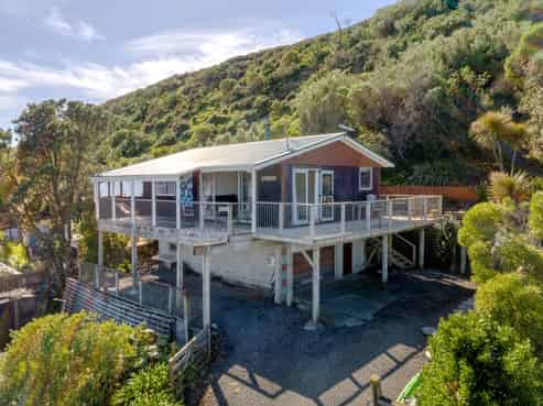 16B Lake Ferry Road, Lake Ferry