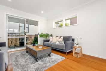 14 Hira Way, Hillsborough